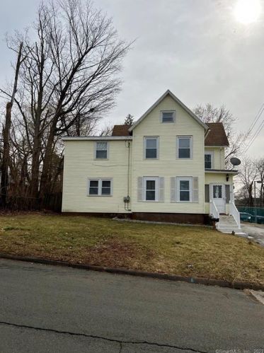 67 Chestnut St, Middletown, CT 06457-3801