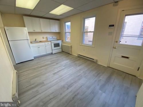 206 Broad St, Lansdale PA  19446-3837 exterior