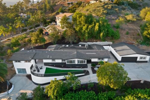 3226 Laurashawn Ln, Escondido CA 92026-8532 exterior