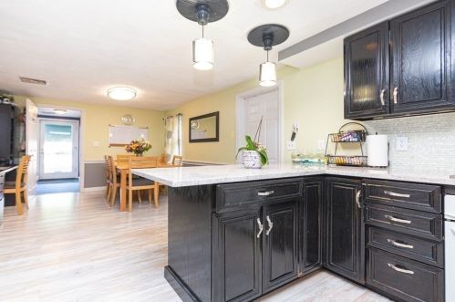 11 Andover St, Danvers, MA 01923-1412