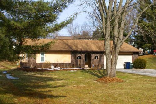 60 Tim Tam Pl, Pataskala, OH 43062-9140