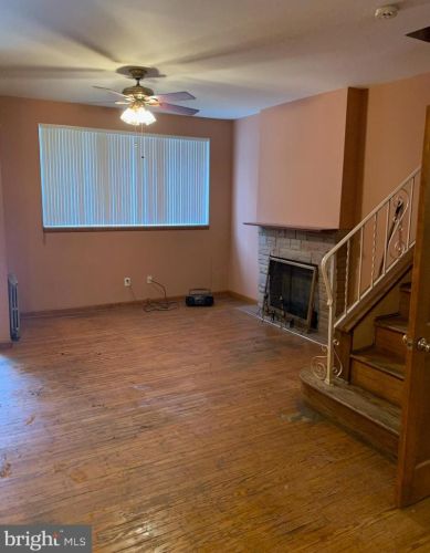 430 Manton St, Philadelphia, PA 19147-5215