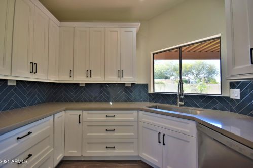 5529 Paradise Dr, Scottsdale AZ 85260-5433 exterior