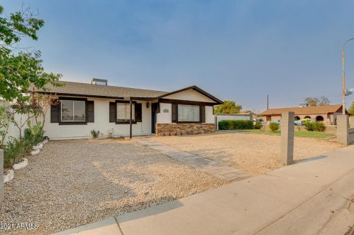 4546 Chambers St, Phoenix, AZ 85040-4001