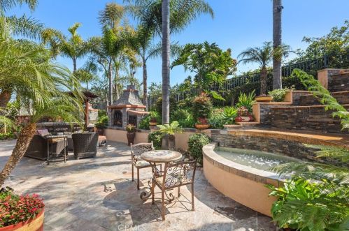 6468 Paseo Cerro, Carlsbad CA  92009-1904 exterior