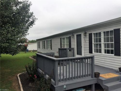 6381 Lineberry Rd, Kimesville, NC 27298-9328