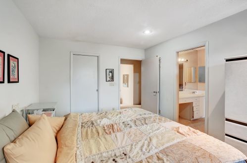 3899 Live Oak Blvd, Delray Beach FL  33445-7054 exterior