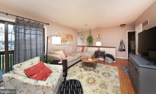 17 Aspen Way, Gardenville PA  18901-2754 exterior