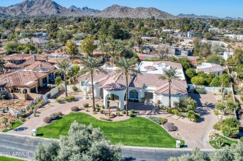 9590 55th St, Scottsdale AZ 85254-1786 exterior