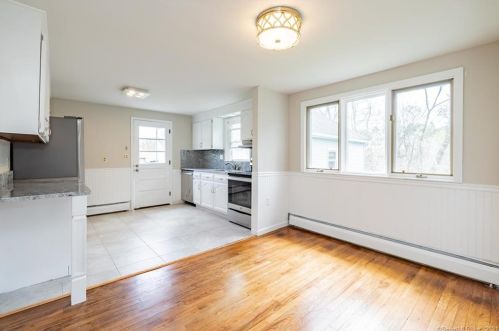 127 Sunset St, Windsor Locks CT  06096-2411 exterior