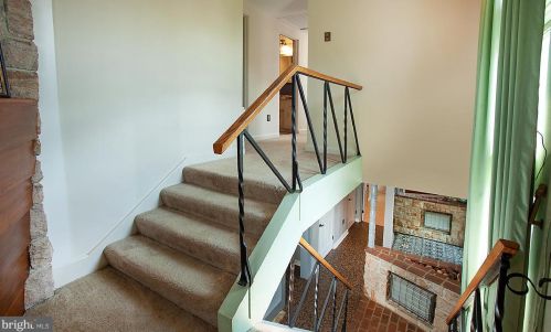 252 Redwood St, Hummelstown PA  17036-2619 exterior