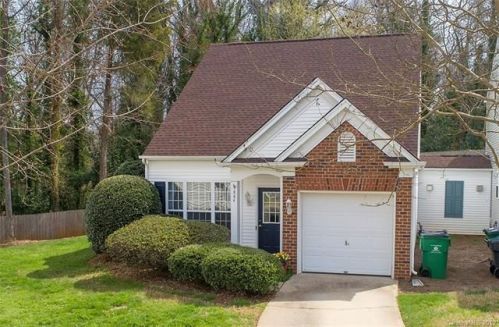884 Autumn Rain Ln, Charlotte, NC 28209-4794