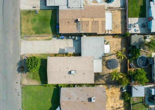 7076 Newbury Ave, San Bernardino CA  92404-6441 exterior