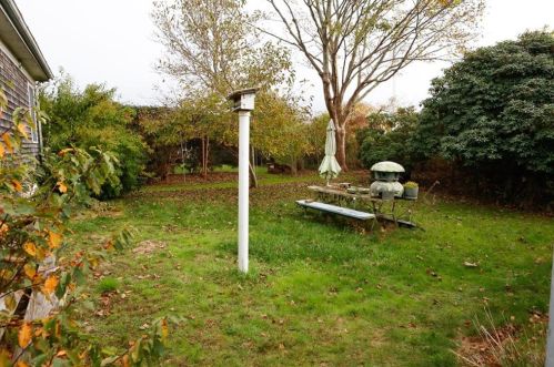 28 Manor Dr, South Kingstown RI  02882-5412 exterior