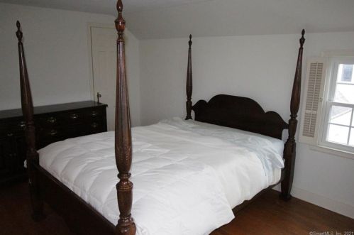 209 Commonwealth Ave, New Britain CT 06053-2402 exterior