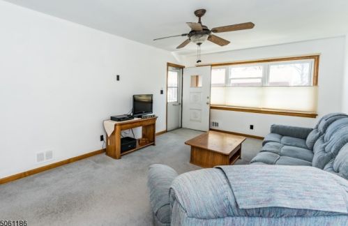 524 Laurel Ave, Roselle Park, NJ 07204-1542