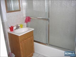 439 Hillside Ave, Palisades Park NJ  07650-1347 exterior