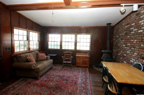 15 Harwich Rd, East Rockaway NY  11518-2407 exterior