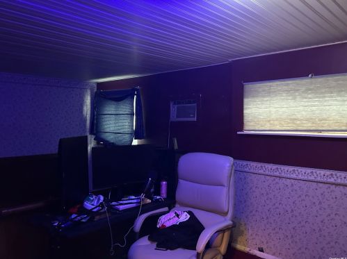 1207 Jefferson Ave, West Islip NY  11795-1706 exterior