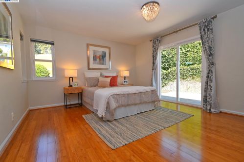 2400 Prosperity Way, San Leandro CA  94578-1124 exterior