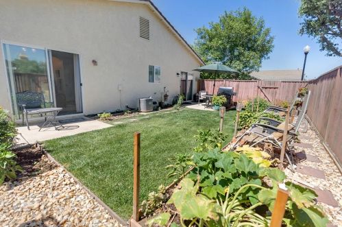 3010 La Vina Cir, Los Banos CA  93635-9497 exterior
