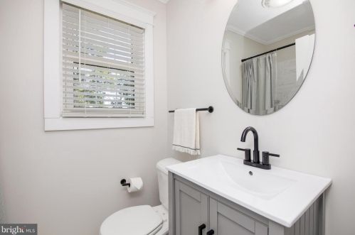 435 Oak Ave, West Deptford NJ  08097 exterior