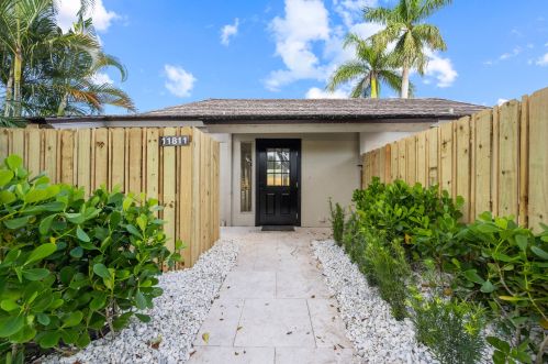 11811 Rene Lacoste Pl, West Palm Beach, FL 33414-6058