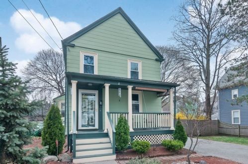 8 Jackson St, Saugus, MA 01906-3708