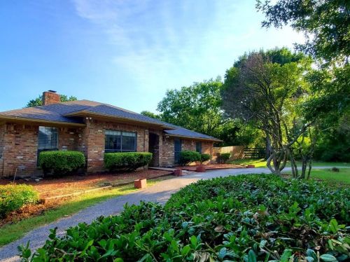 1806 Stacy Rd, Allen TX  75002-2608 exterior