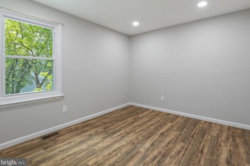 20 Hamilton St, Auburn NJ  08085-1523 exterior