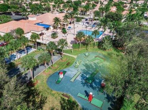 6082 Lake Hibiscus Dr, Delray Beach FL  33484-4617 exterior
