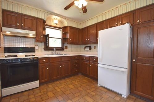 2962 Sebolt Rd, Library, PA 15129-9553