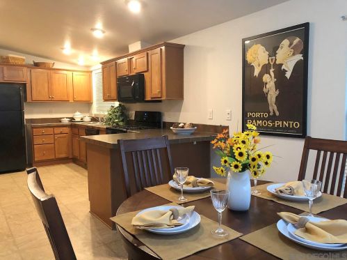 3302 Don Tomaso Dr, Carlsbad CA  92010-3951 exterior