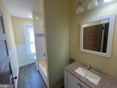 14 Basin St, Norristown PA 19401-4060 exterior