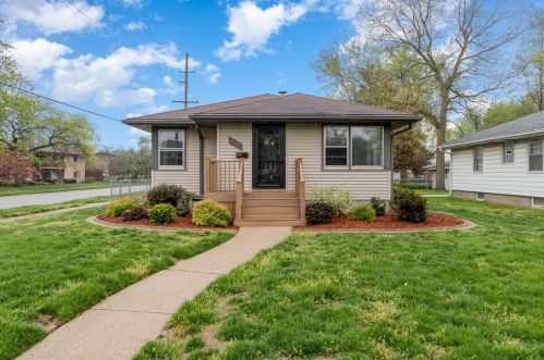 256 Briar Ln, Hammond, IN 46321-2102