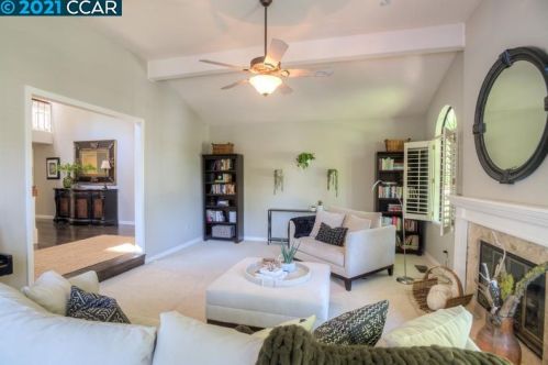 67 Alexander Ln, Danville, CA 94526-4803