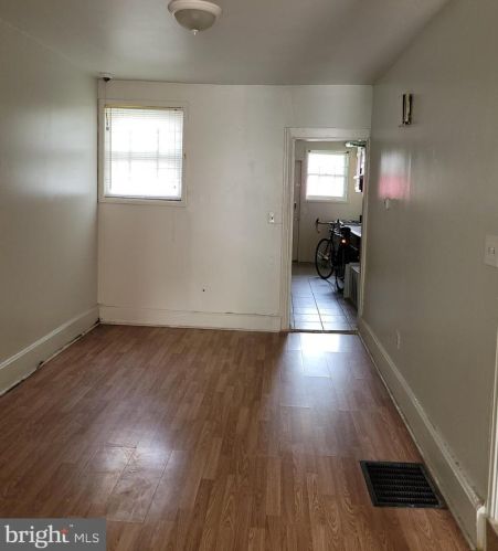 1612 Walnut St, Harrisburg, PA 17103-2350