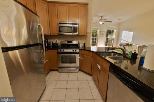 19328 Diamond Lake Dr, Leesburg VA  20176-6510 exterior