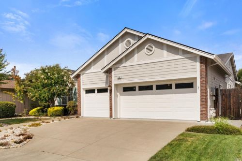 9132 Oak Trail Cir, Santa Rosa, CA 95409-6161