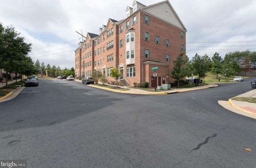 15050 Leicestershire St, Woodbridge, VA 22191-6569