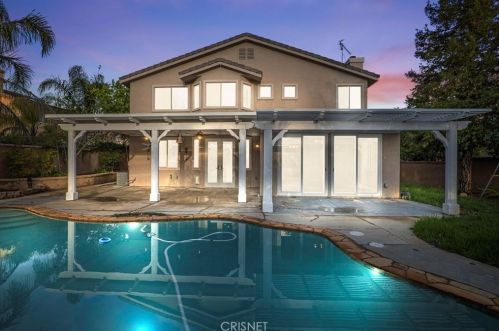 27836 Mariposa Ln, Santa Clarita CA  91384-4114 exterior