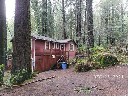 5481 Gates Rd, Santa Rosa, CA 95404-8442