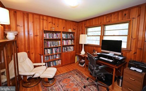 56 Roxboro Rd, Lawrence Township NJ  08648-3925 exterior