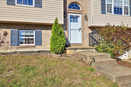 9190 Hawksridge Dr, Covington, KY 41017-9301