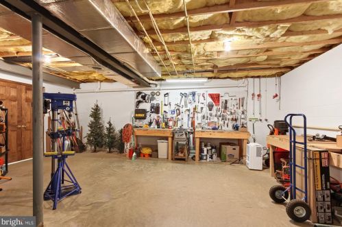 306 Deer Path Dr, Red Lion PA  17356-7800 exterior