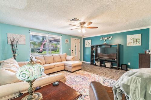 6325 Limerick Ave, New Port Richey, FL 34653-1029