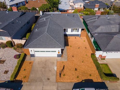 2980 Oakmont Dr, San Bruno CA  94066-1244 exterior