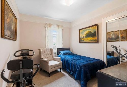 122 Gaston Ave, Outwater NJ  07026-1208 exterior