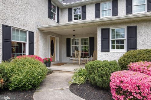 404 Hawthorne Ct, Hockessin, DE 19707-1805