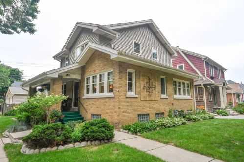 2401 70, Milwaukee WI 53219-0019 exterior